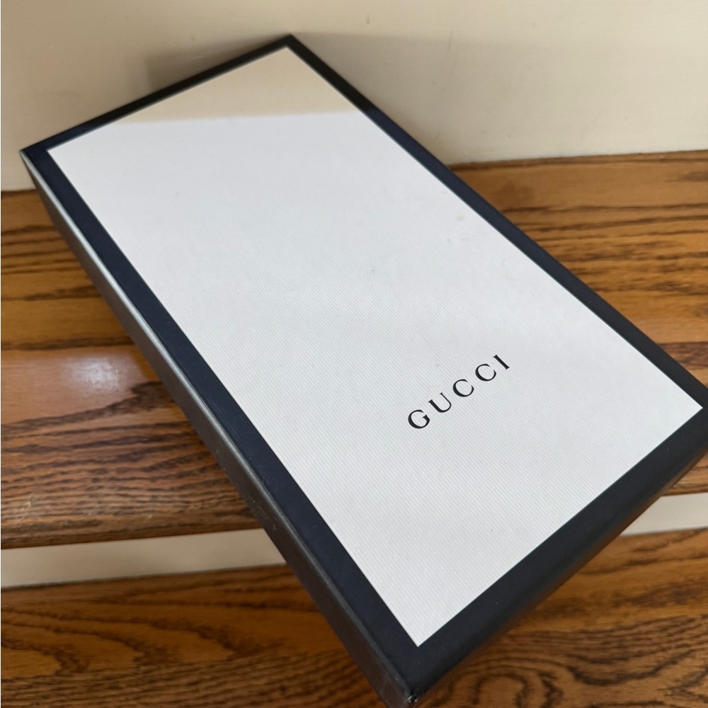 Gucci Black Rubber GG Slide Sandals - Picture 2 of 4